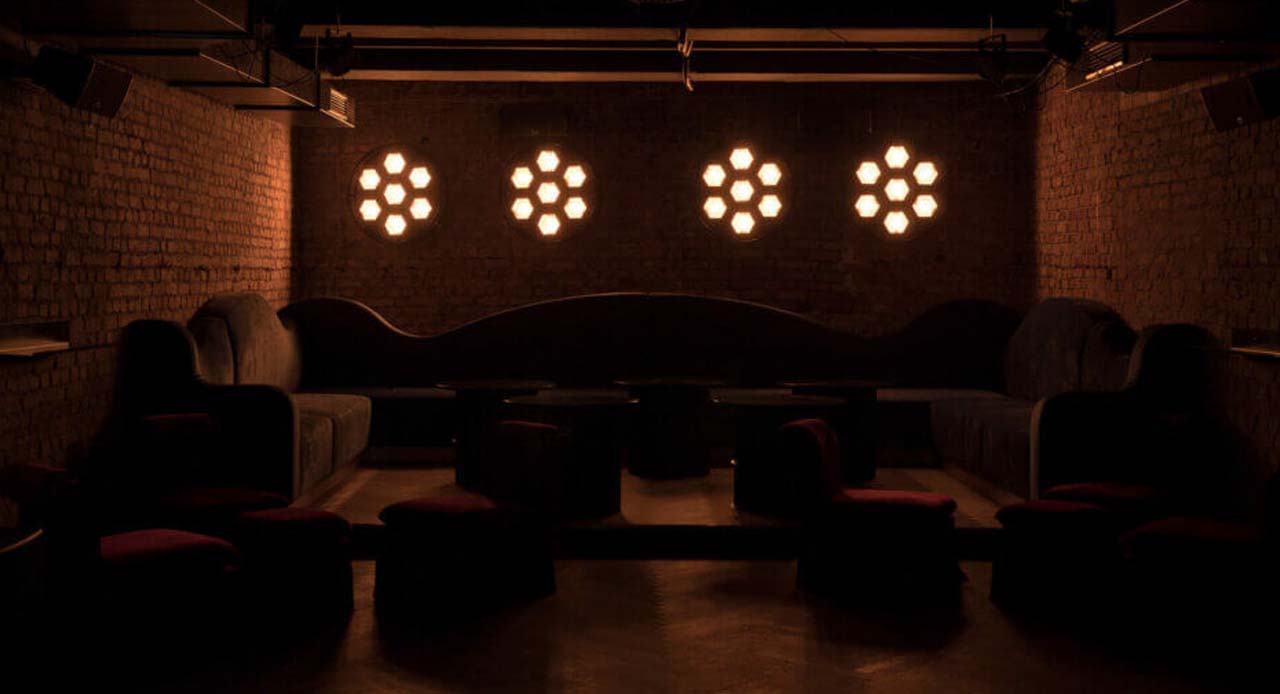 Provocateur Lighting  Experience by Refractiv - Light & Visual Experience